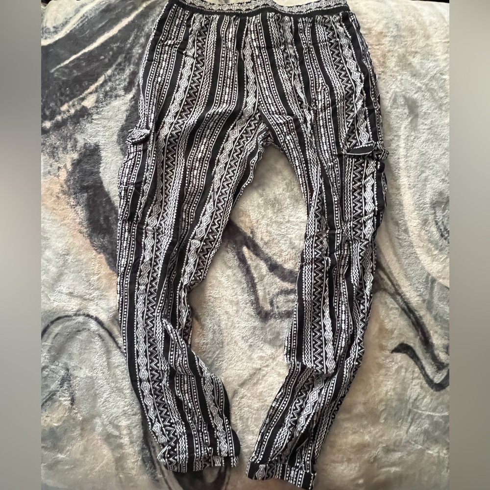 Patterned cuffed pants - Picture 3 of 3